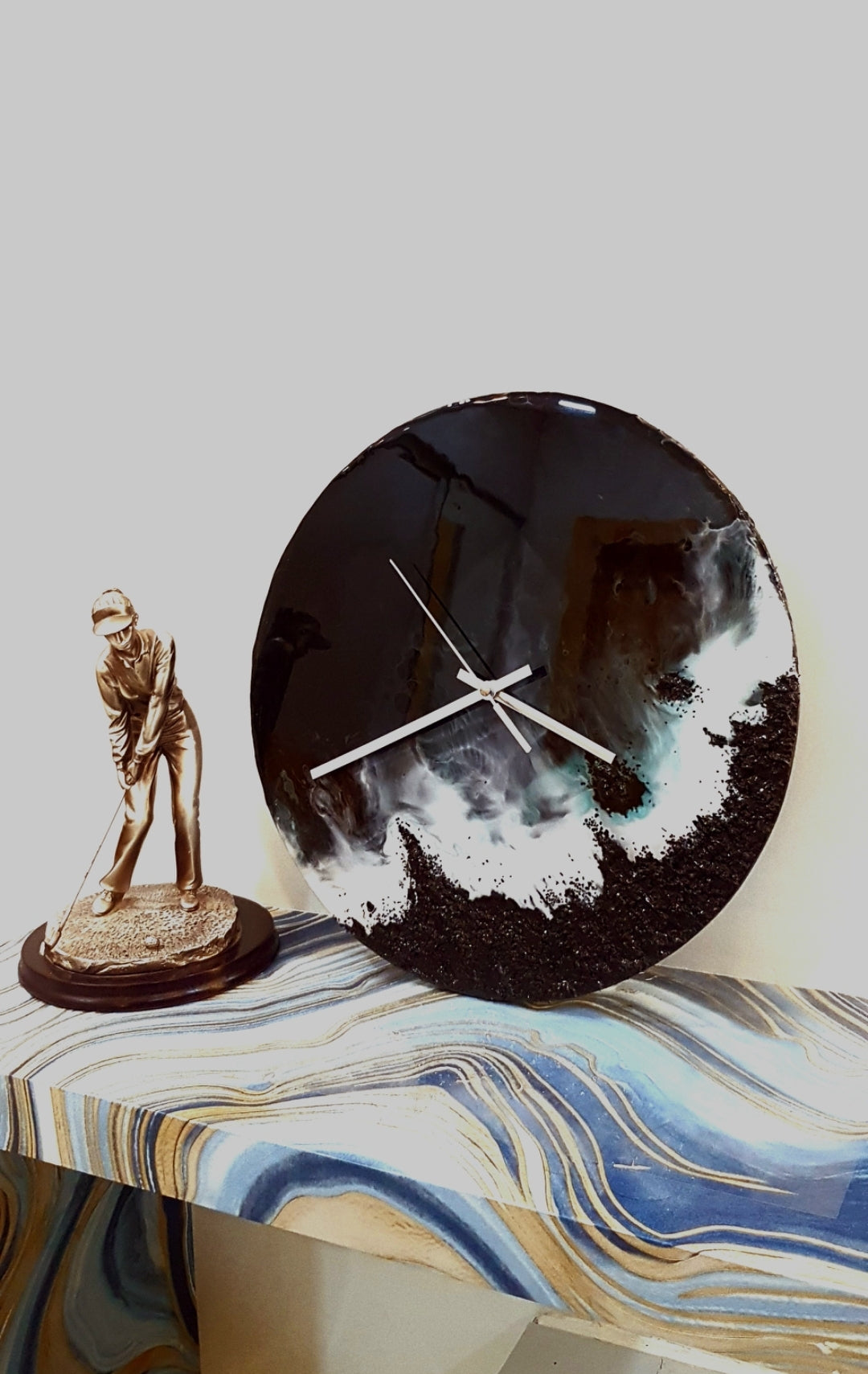 Deep Pulse- A Resin Wall Clock